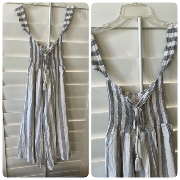 Skylar + Madison smocked off shoulder jumpsuit S - Picture 2 of 7